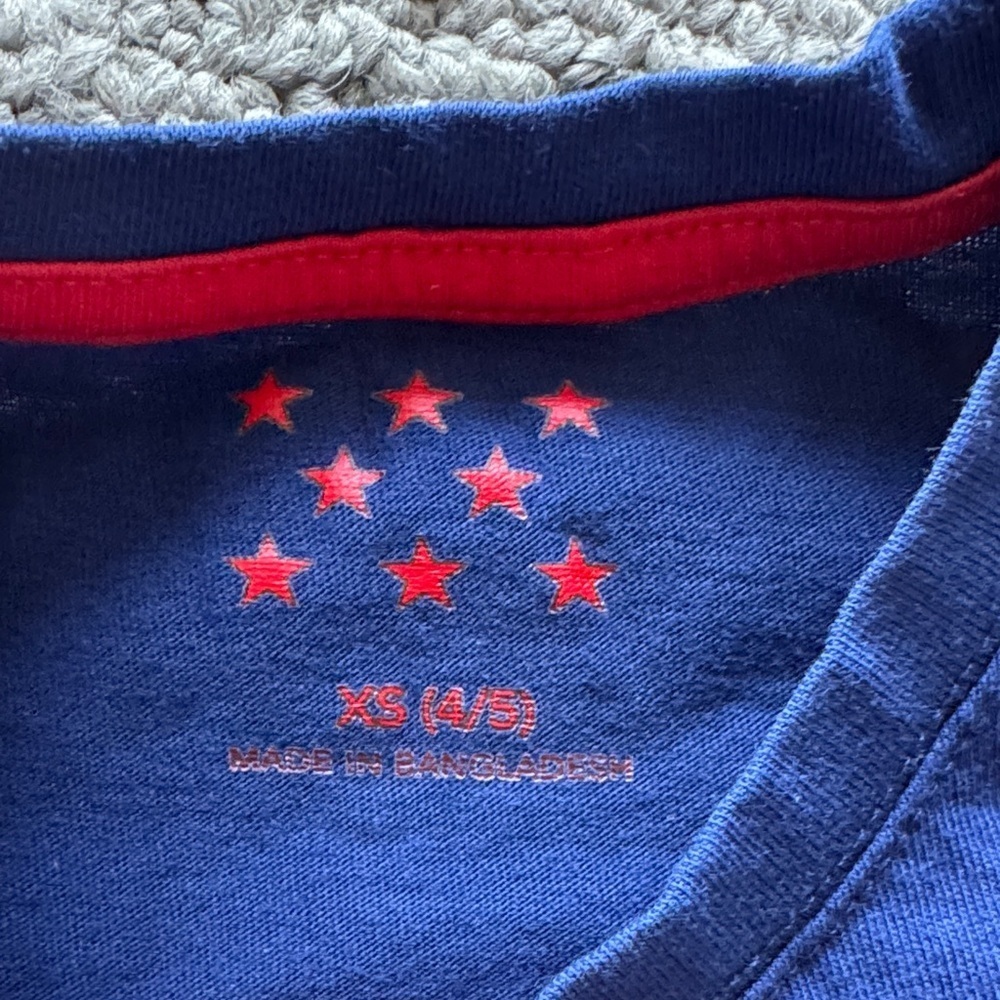 Source Unknown Navy Short-Sleeve Graphic Tee with Red, White, Teal Print - Picture 2 of 3